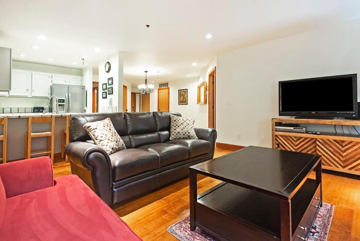 פארק סיטי Stunning Location 2Bdr Condo Retreat מראה חיצוני תמונה
