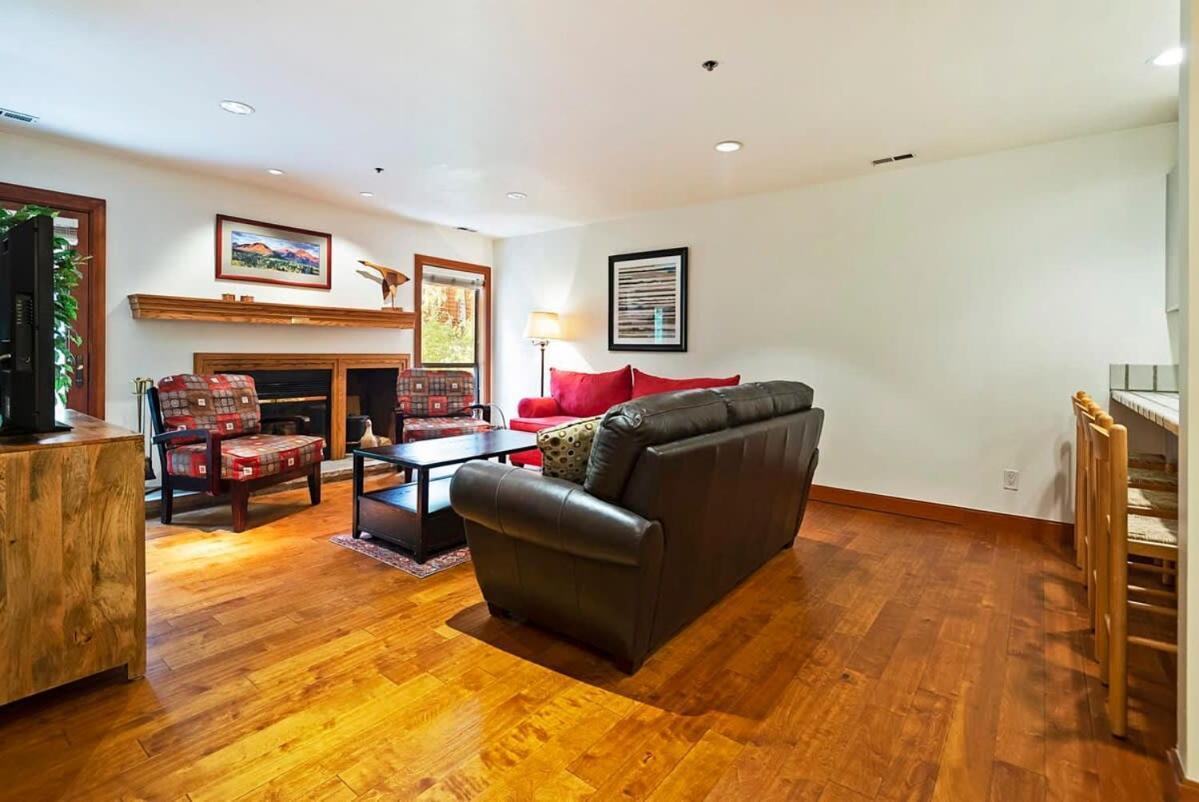 פארק סיטי Stunning Location 2Bdr Condo Retreat מראה חיצוני תמונה