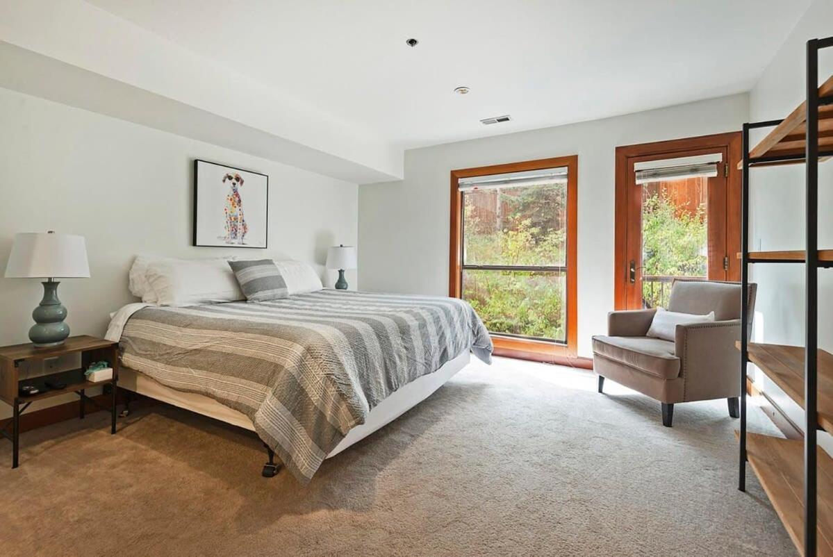 פארק סיטי Stunning Location 2Bdr Condo Retreat מראה חיצוני תמונה