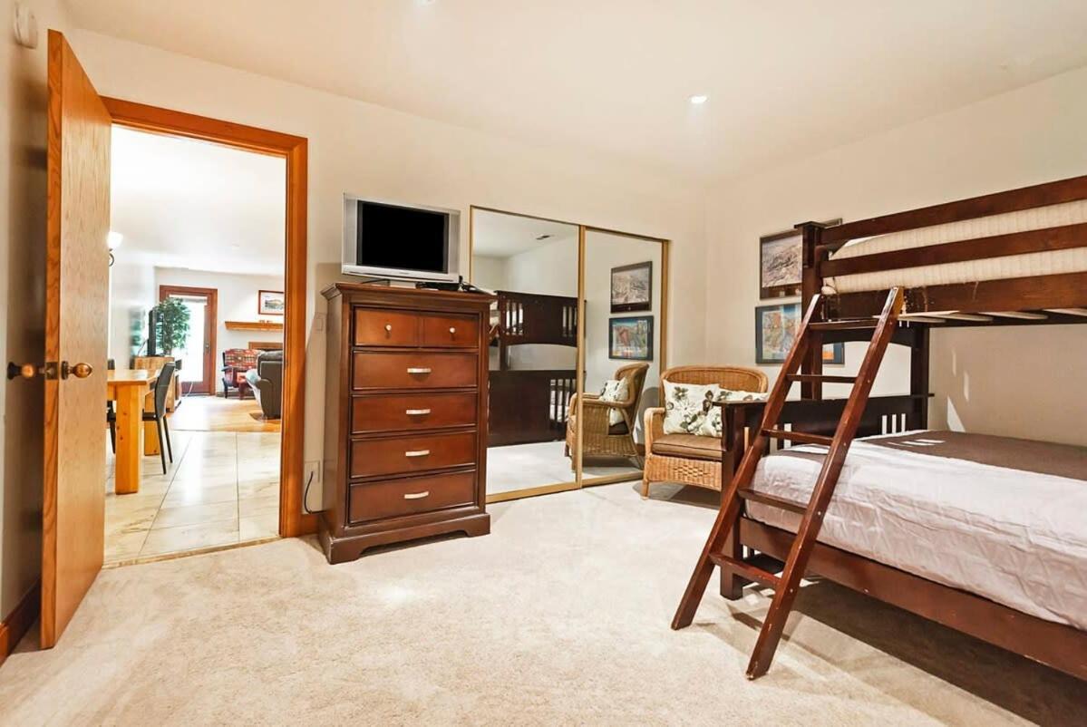 פארק סיטי Stunning Location 2Bdr Condo Retreat מראה חיצוני תמונה